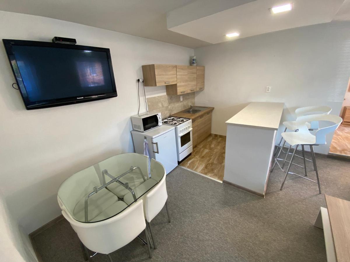 Ard Apartments - Levice Dış mekan fotoğraf