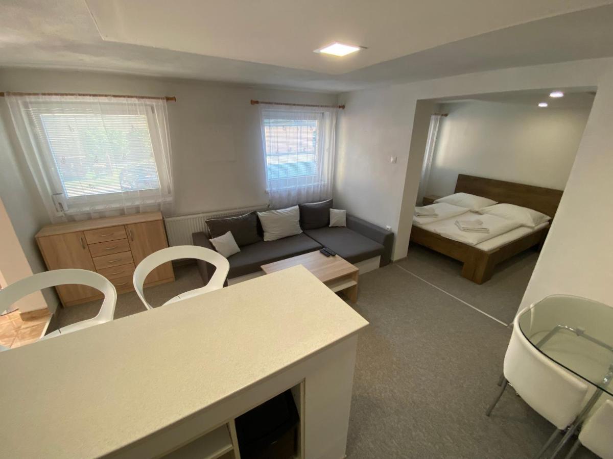 Ard Apartments - Levice Dış mekan fotoğraf